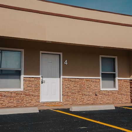Anchor Inn And Suites Jamestown 外观 照片