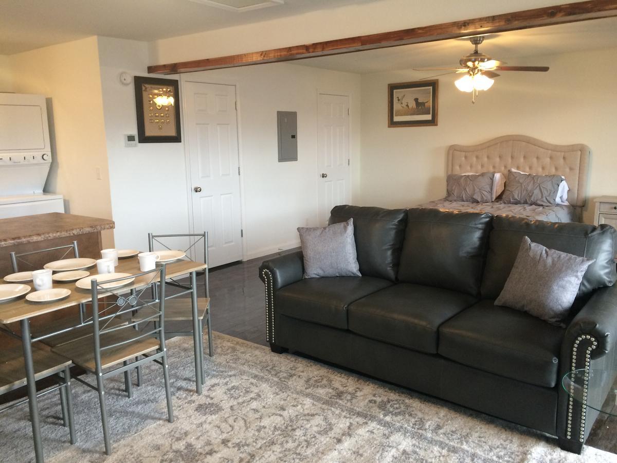 Anchor Inn And Suites Jamestown 外观 照片