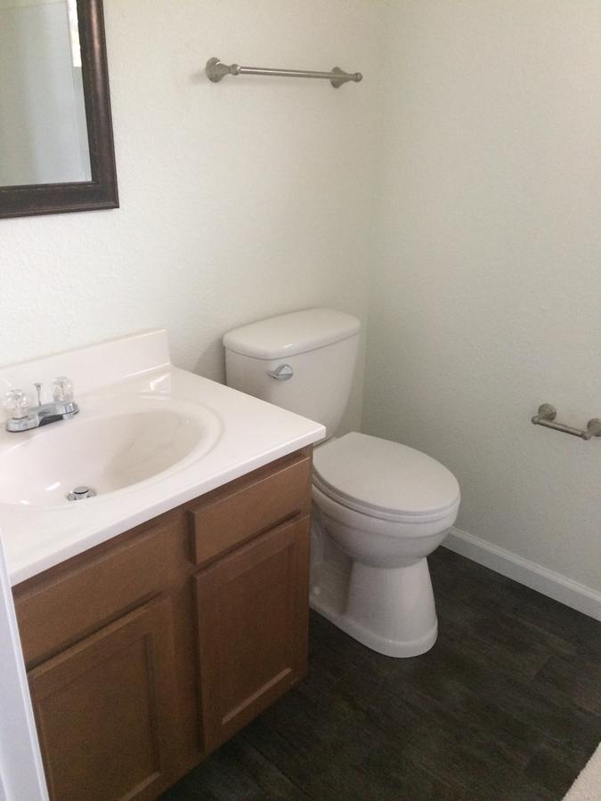 Anchor Inn And Suites Jamestown 外观 照片